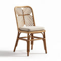 Chaise en rotin de couleur naturelle avec coussin beige dimensions 45 x 45 x 90cm